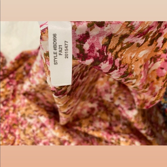 J crew smocked puff sleeved pink faded floral pattern š· - Picture 7 of 8
